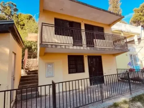 Kuća in Zeleni Pojas