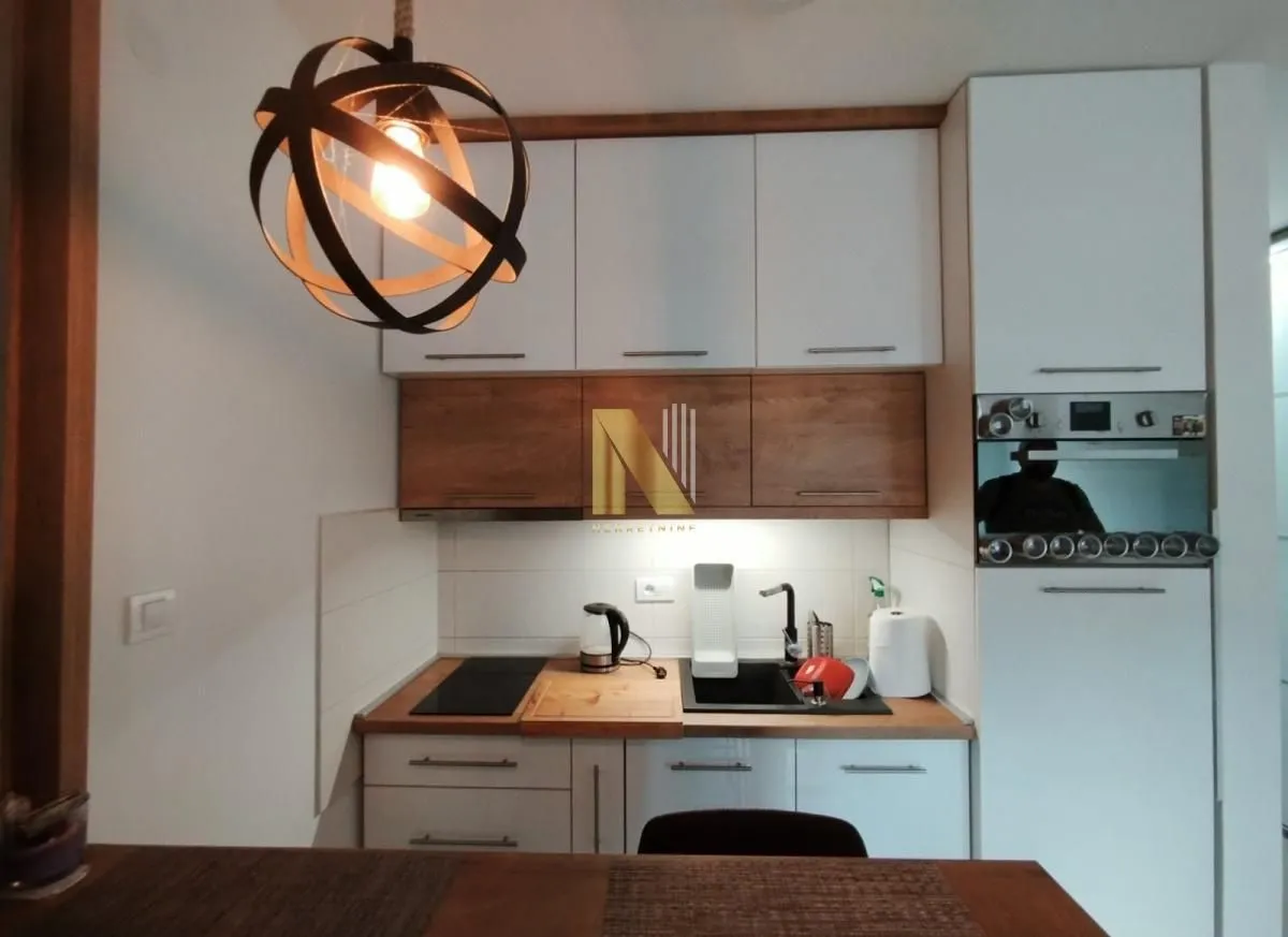 Izdavanje, garsonjera, 27m², Petrovaradin, Novi Sad