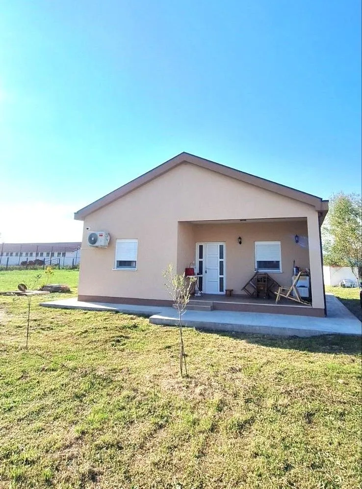 Sale, house, 82m², Velje Brdo, Podgorica