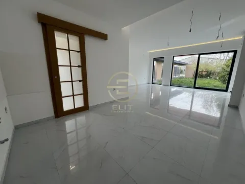 Prodaja, kuća, 181m², Sremska Kamenica, Petrovaradin - image 6