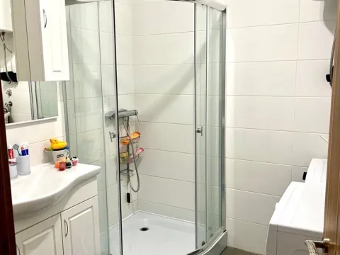 Izdavanje, dvosoban stan, 59m², Ljubović, Podgorica - image 21