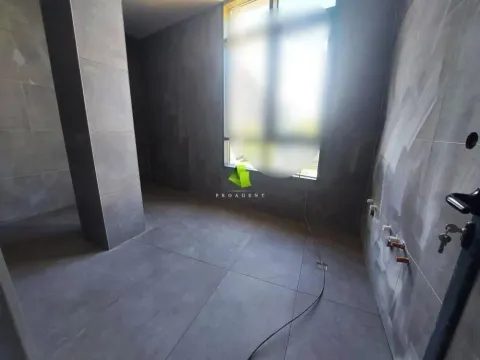 Izdavanje, poslovni prostor, 700m², Medijana, Niš - image 4