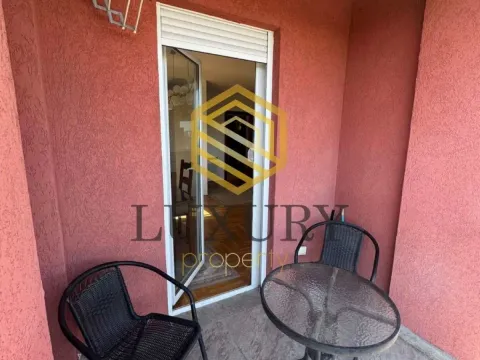Izdavanje, trosoban stan, 92m², 1 maj, Podgorica - image 12
