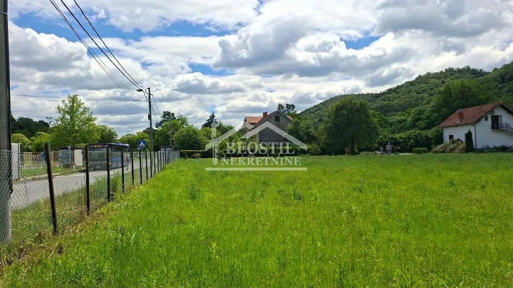 Prodaja, plac, 1300m², Voždovac Sve Podlokacije, Beograd