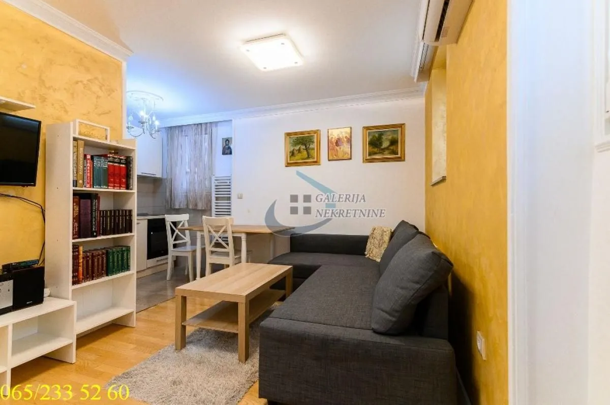 Rent, three bedroom apartment, 62m², Stari Grad, Beograd