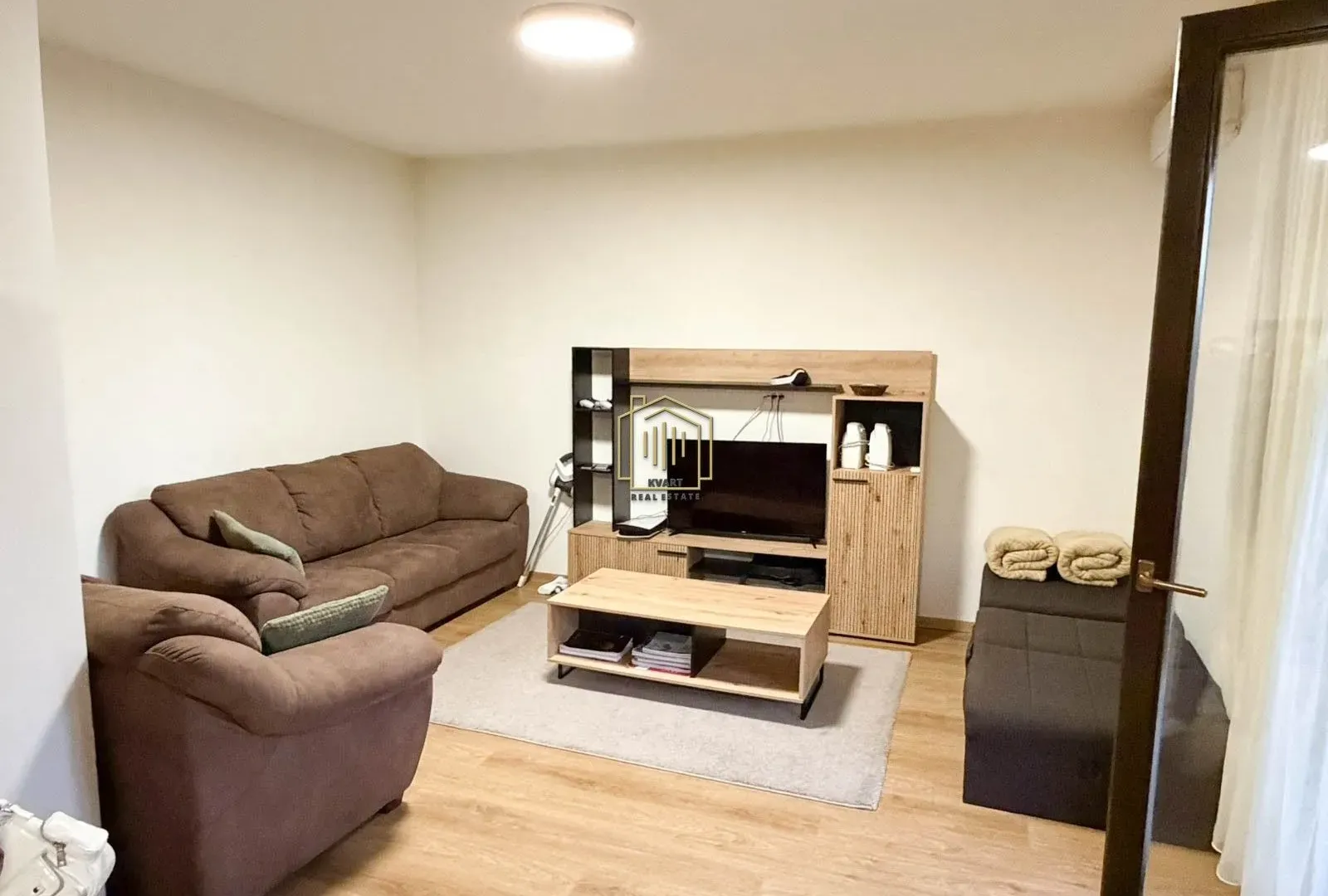 Izdavanje, trosoban stan, 110m², City Kvart, Podgorica