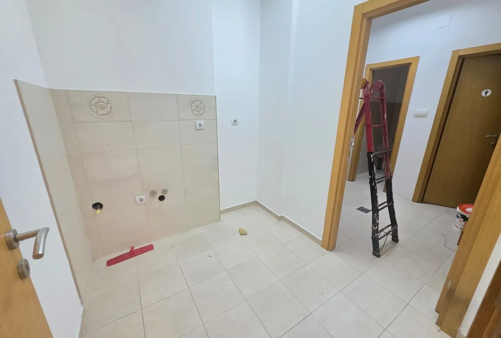 Rent, office space, 120m², Preko Morače, Podgorica