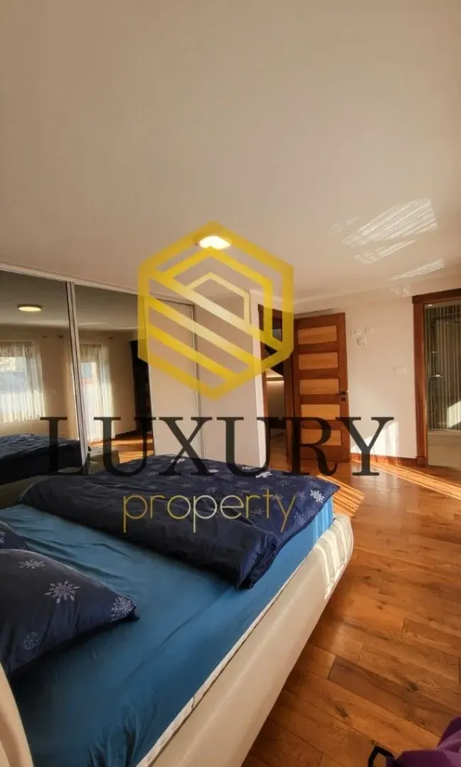 Rent, house, 280m², Stara Varoš, Podgorica