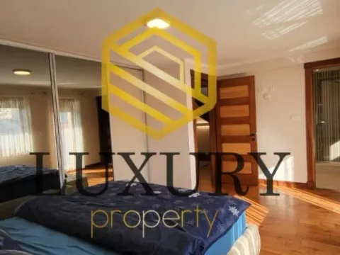 Izdavanje, kuća, 280m², Stara Varoš, Podgorica - image 2