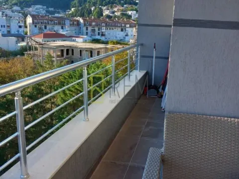 Prodaja, stan, 70m², Ulcinj, Crna Gora - image 4