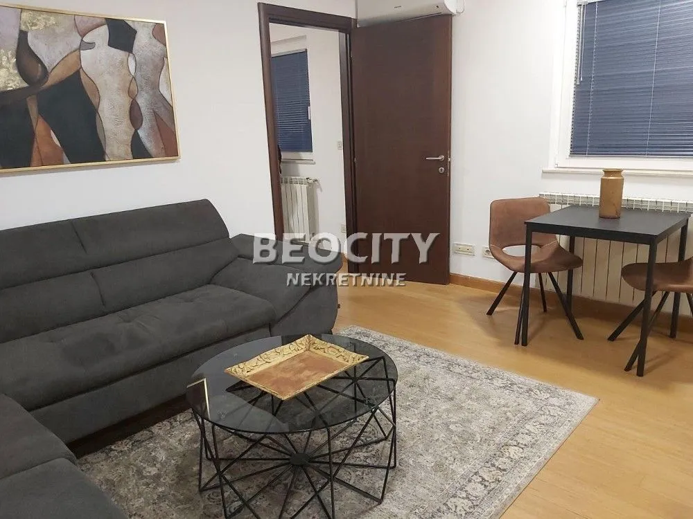 Izdavanje, stan, 45m², Centar Sve Podlokacije, Beograd
