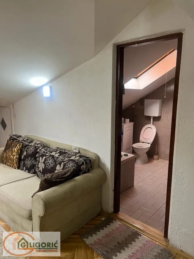 Sale, three bedroom apartment, 80m², Stari Grad, Beograd