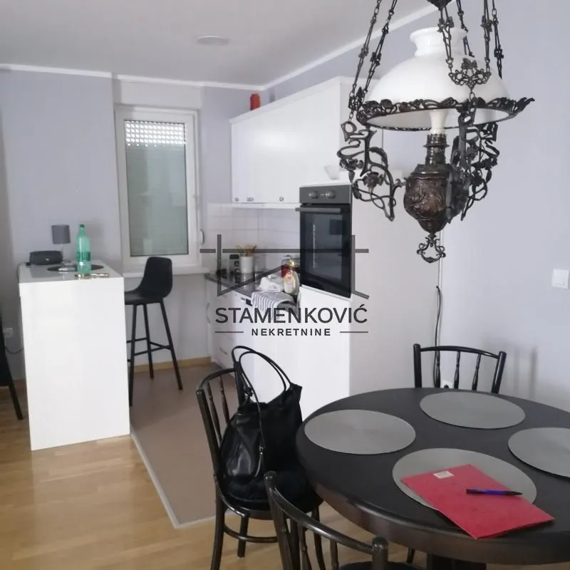 Prodaja, dvosoban stan, 50m², Sremska Kamenica, Petrovaradin