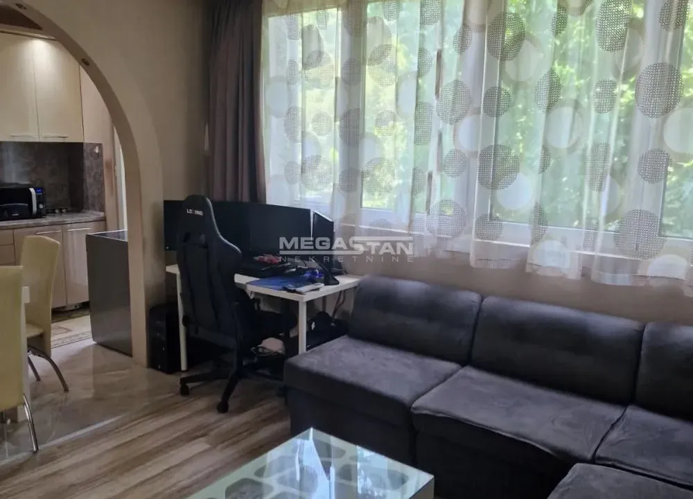Prodaja, dvosoban stan, 48m², Kanarevo Brdo, Beograd
