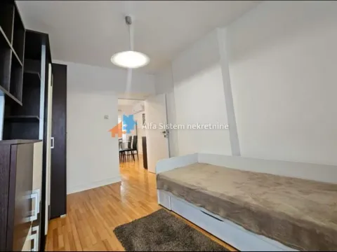 Rent, three bedroom apartment, 61m², Južni Bulevar, Vračar Sve Podlokacije - image 11