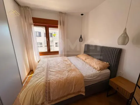Rent, one bedroom apartment, 64m², Tivat, Crna Gora - image 3