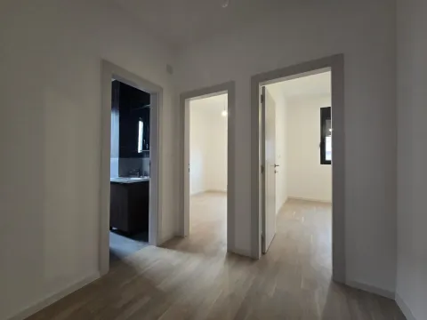 Prodaja, dvosoban stan, 64m², Tološi, Podgorica - image 13