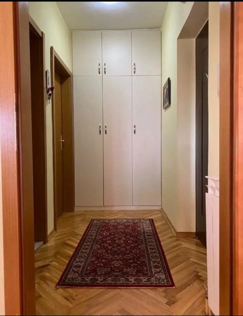 Izdavanje, dvosoban stan, 90m², Zagorič, Podgorica