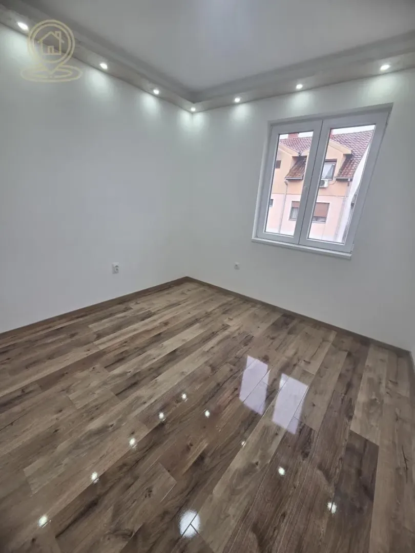 Prodaja, četvorosoban stan, 112m², Medijana, Niš