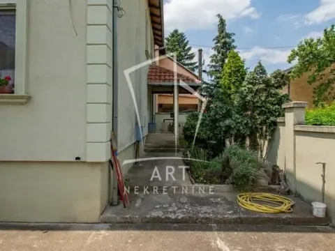 Prodaja, kuća, 238m², Petlovo Brdo, Beograd - image 13