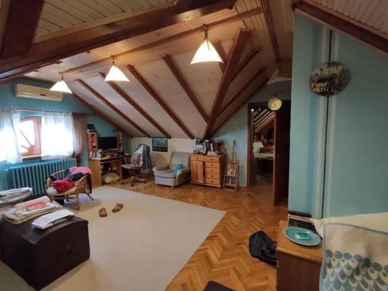 Prodaja, trosoban stan, 84m², Socijalno, Novi Sad Sve Podlokacije