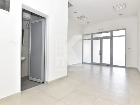 Izdavanje, poslovni prostor, 105m², Tološka šuma, Podgorica - image 4