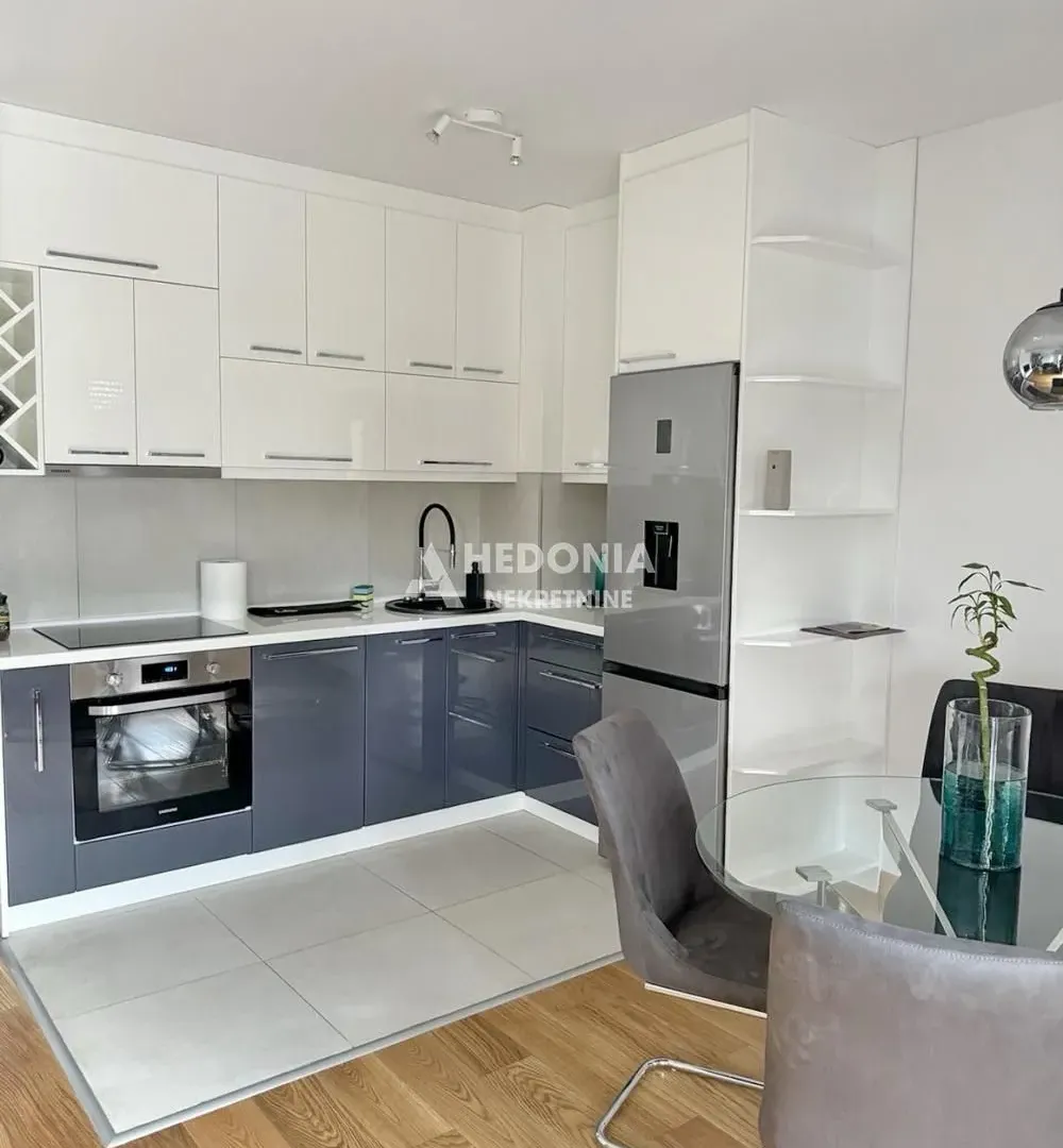 Izdavanje, jednosoban stan, 50m², Novi Beograd Blok 65, Novi Beograd Sve Podlokacije