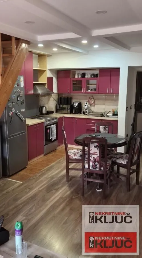 Prodaja, dvosoban stan, 52m², Centar, Novi Sad