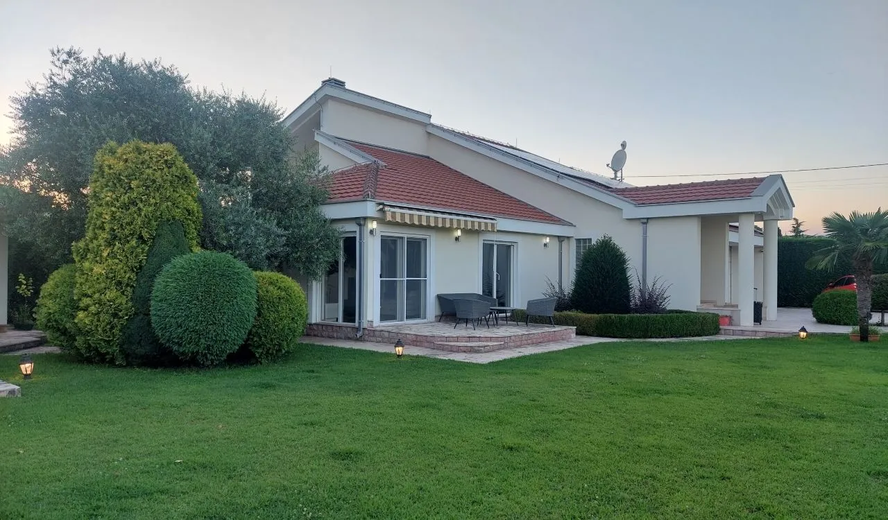 Prodaja, kuća, 250m², Donji Kokoti, Podgorica