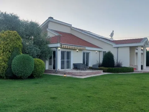 Kuća in Donji Kokoti