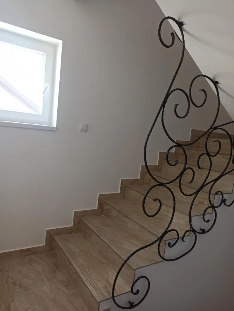 Sale, four bedroom apartment, 100m², Voždovac Sve Podlokacije, Beograd