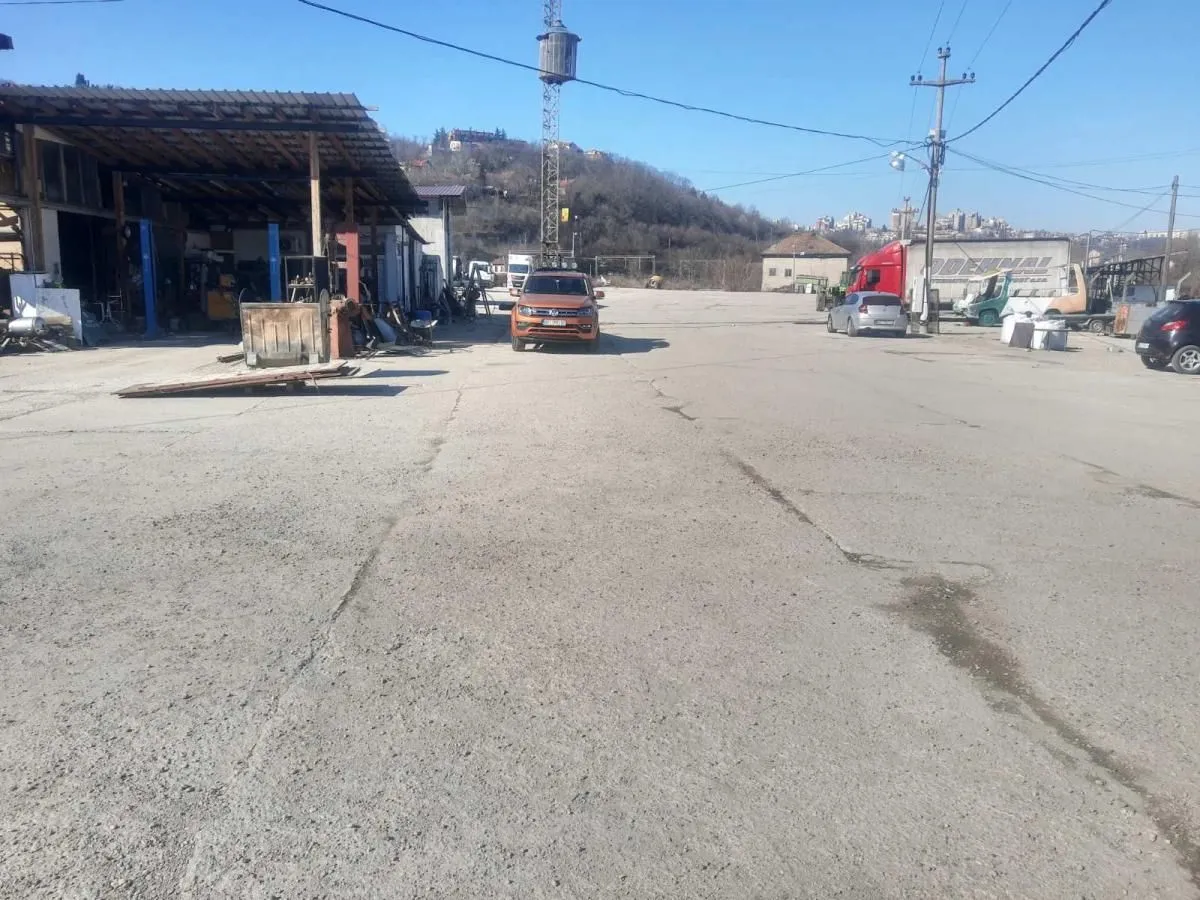 Rent, office space, 850m², Rakovica, Beograd