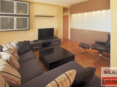 Sale, four bedroom apartment, 119m², Centar, Novi Sad - image 2