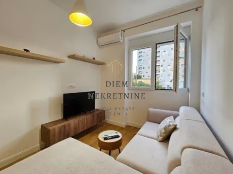 Rent, one bedroom apartment, 38m², Centar, Bar