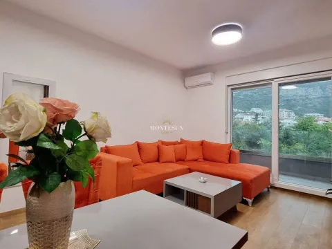 Rent, two bedroom apartment, 69m², Centar, Budva - image 2