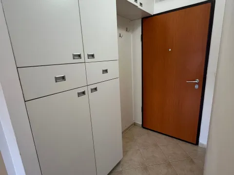 Rent, one bedroom apartment, 52m², Centar, Bar - image 13