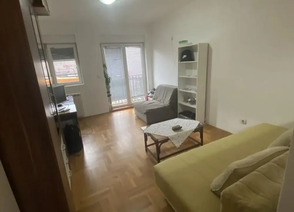 Rent, one bedroom apartment, 33m², Cvetkova Pijaca, Zvezdara Sve Podlokacije