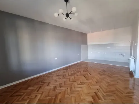 Sale, three bedroom apartment, 82m², Niš, Srbija - image 9