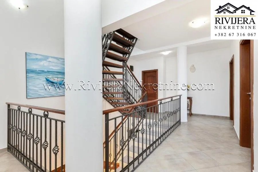 Sale, house, 396m², Kotor, Crna Gora