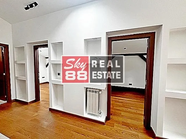 Prodaja, trosoban stan, 66m², Vračar Hram, Vračar Sve Podlokacije