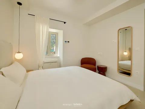 Rent, house, 200m², Kotor, Crna Gora - image 21