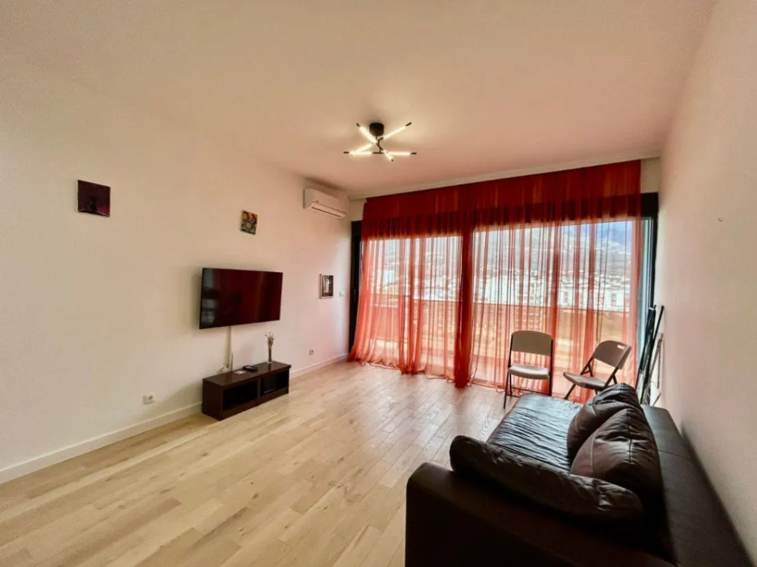 Sale, one bedroom apartment, 72m², Centar, Bar