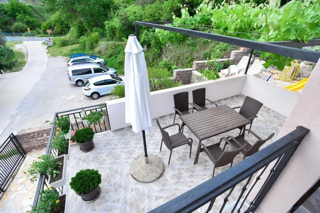 Sale, house, 179m², Petrovac, Budva