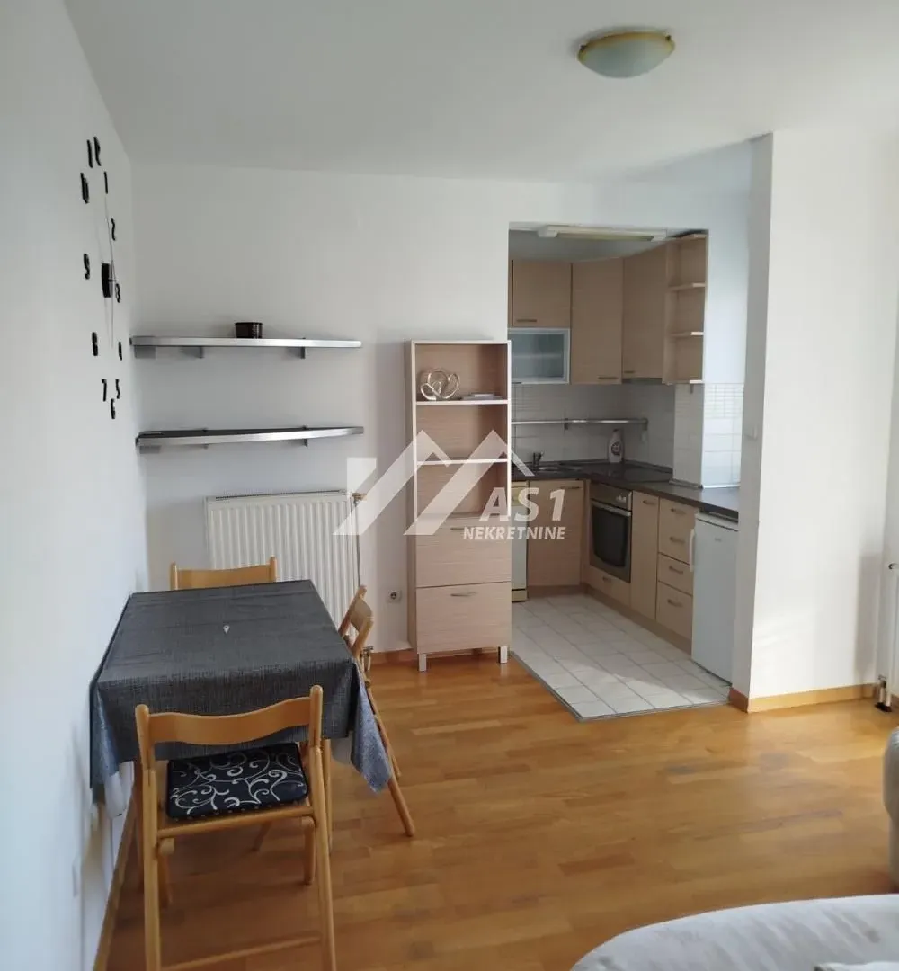 Izdavanje, dvosoban stan, 45m², Liman 4, Novi Sad Sve Podlokacije