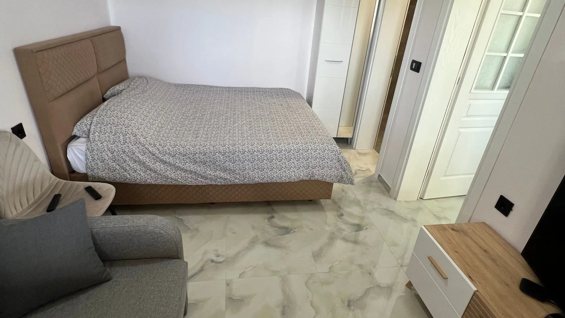 Izdavanje, jednosoban stan, 30m², Stari Bar, Bar