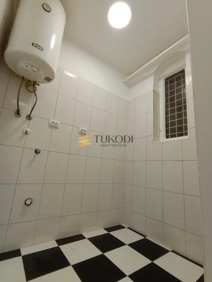 Prodaja, jednosoban stan, 36m², Stari grad, Novi Sad