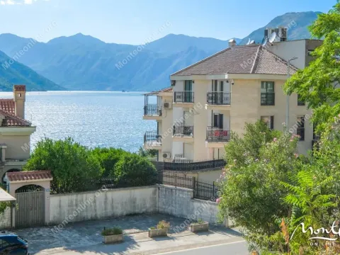 Sale, two bedroom apartment, 85m², Dobrota, Kotor - image 23