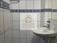 Izdavanje, kuća, 330m², Dobanovci, Surčin - image 17