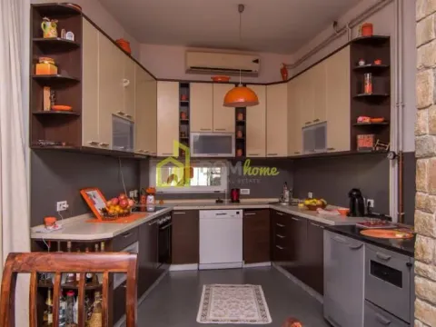 Izdavanje, kuća, 250m², Tološi, Podgorica - image 4