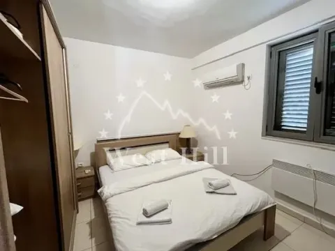 Sale, one bedroom apartment, 55m², Bečići, Budva - image 11